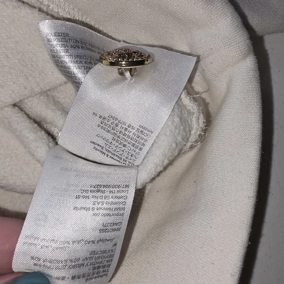 H&M White Sweater with 'À Paris' Print Large Gold Shoulder Buttons 60% Cotton - Picture 9 of 11